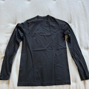 Lululemon metal vent tech long sleeve shirt